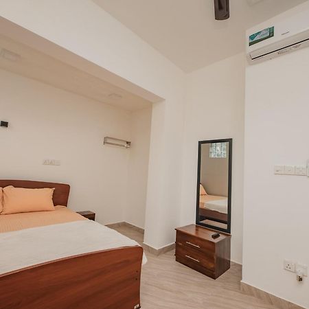 Nnr Wattala Hotel Exterior photo