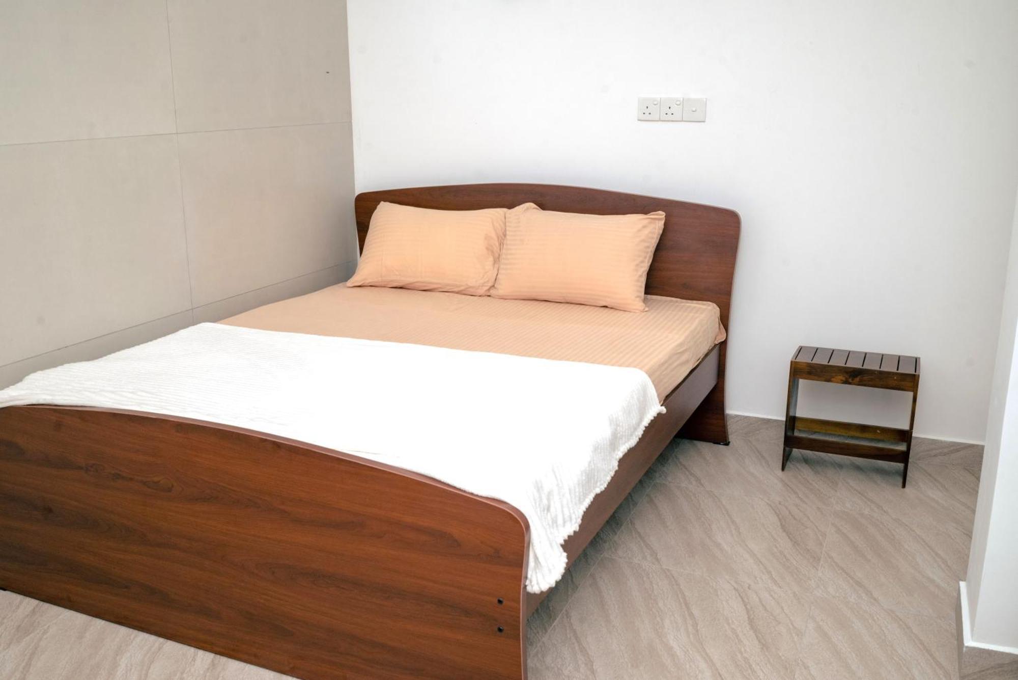 Nnr Wattala Hotel Exterior photo